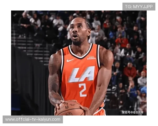 伦纳德连续命中外线，快船靠他在半场领先