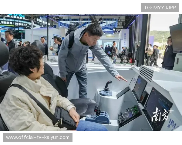 汪柯菡集训成果显著，出拳轨迹更紧凑